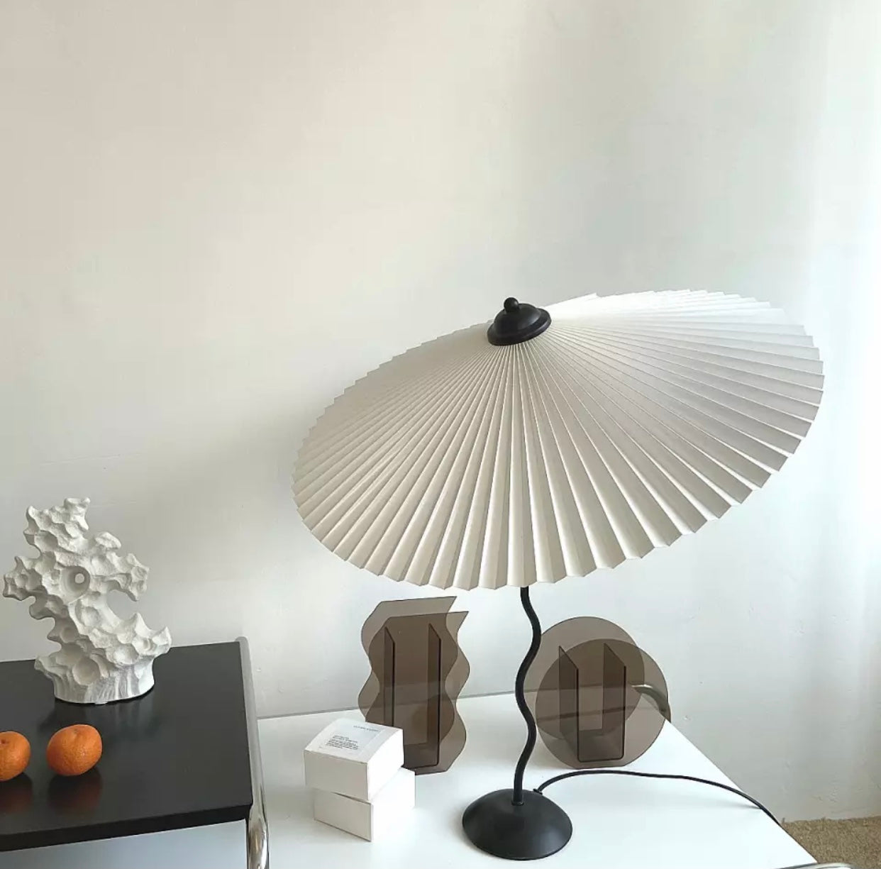 Wiggly Pleated Table Lamp
